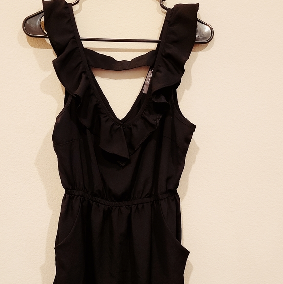 Black dress with pockets - Picture 2 of 7